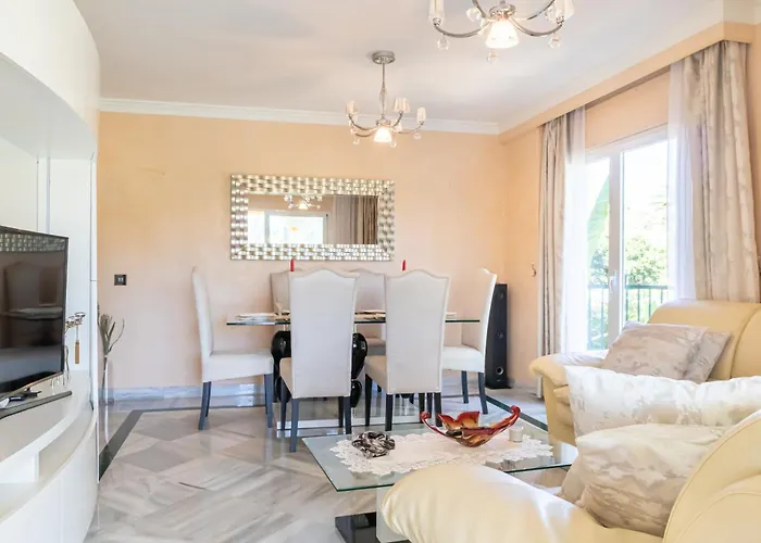 Dama De Noche Ll - Puerto Banus *