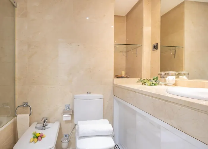 Dama De Noche Ll - Puerto Banus 马尔韦利亚