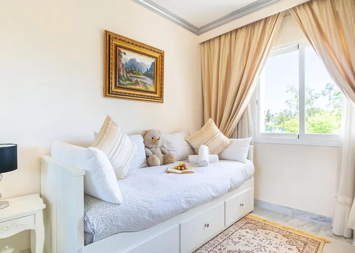 Dama De Noche Ll - Puerto Banus 马尔韦利亚