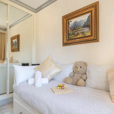 Dama De Noche Ll - Puerto Banus *